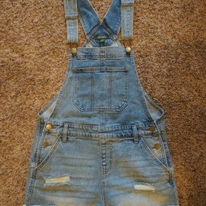 Overall shorts